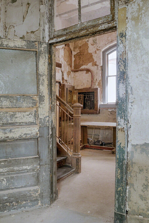 Detained at the Golden Door. Courtesy of Soho Photo Gallery