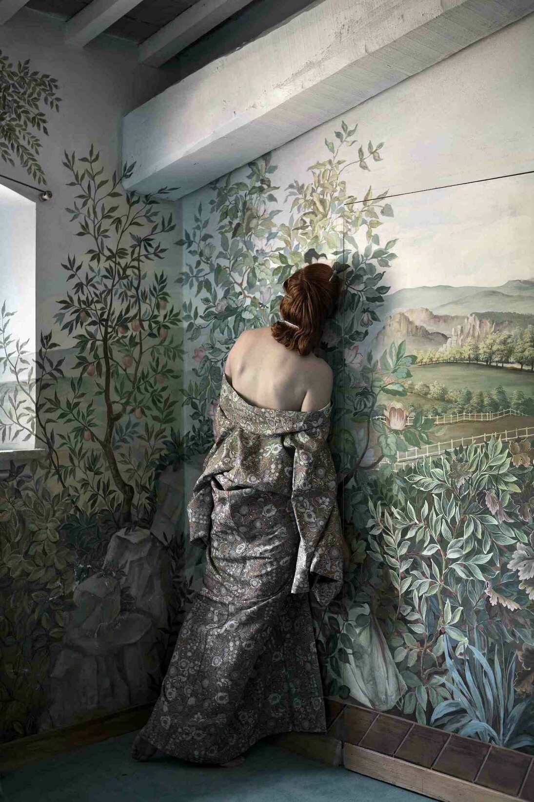 The Flower Room © Anja Niemi _ The Little Black Gallery