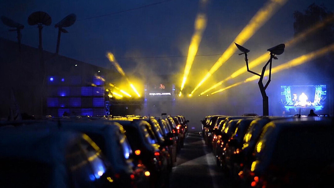 La nueva modalidad de discotecas «drive-in» en Alemania