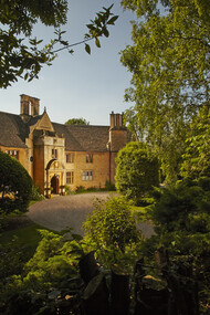 Foxhill Manor, exterior