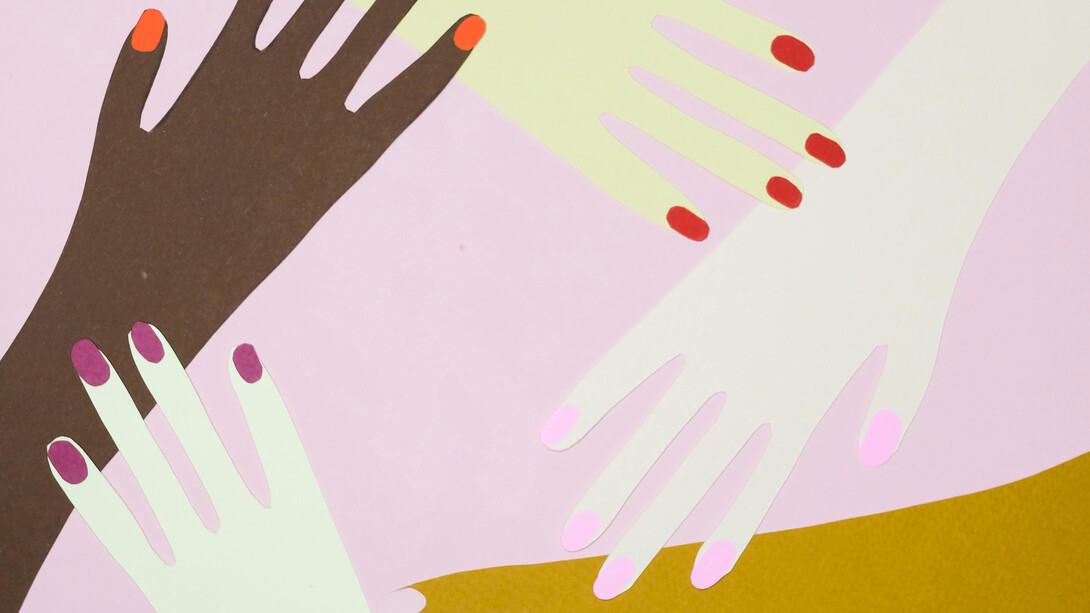 Saiba mais sobre o feminismo no Brasil nesta entrevista: desde o século XIX, luta por direitos civis, diversificação em três ondas, avanços legais e maior representação política feminina