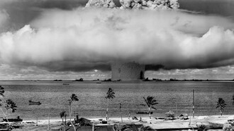 Os testes nucleares subcríticos continuam até hoje em túneis subterrâneos especialmente construídos no local de teste nuclear de nevada e agora a construção de novos túneis levanta preocupações sobre a retomada de testes nucleares mais perigosos