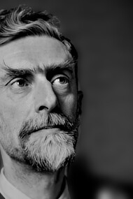Maurits Cornelis Escher, conocido por sus grabados xilográficos, sus grabados al mezzotinto y dibujos
