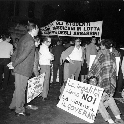Publifoto Roma, Roma, 11 ottobre 1968, Dimostrazione comunista per il Messico (e Congo), negativo b.n. 120