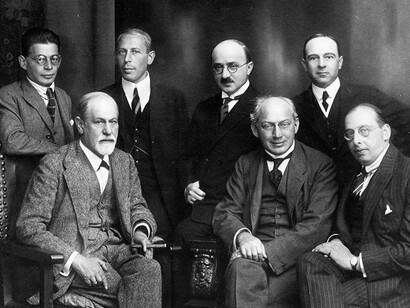 Freud of the Rings. Courtesy of Israel Museum