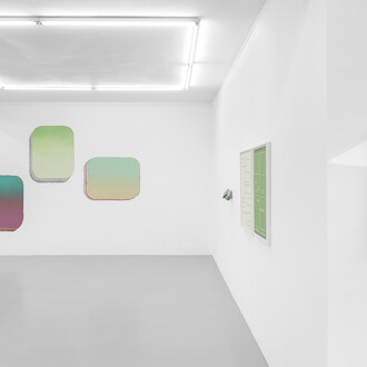 Various artists, ≈ 530 nanomètres, exhibition view. Courtesy of Irène Laub 