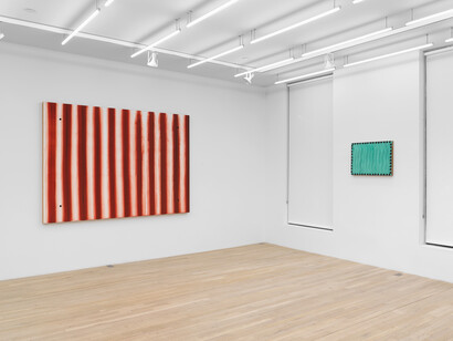 Moira Dryer, Perpetual painting, exhibition view. Courtesy of Magenta Plains