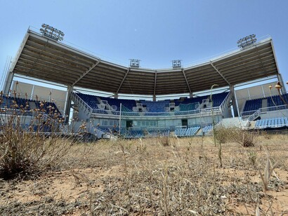 Atenas. Instalações olímpicas abandonadas