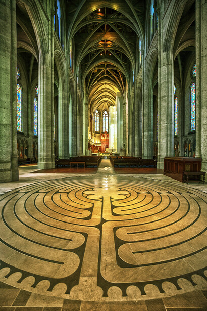 Vue de l'intérieur avec le labyrinthe, cathédrale de Chartres (Eure-et-Loir, France), 18 juillet 2018. Photo par David Clay