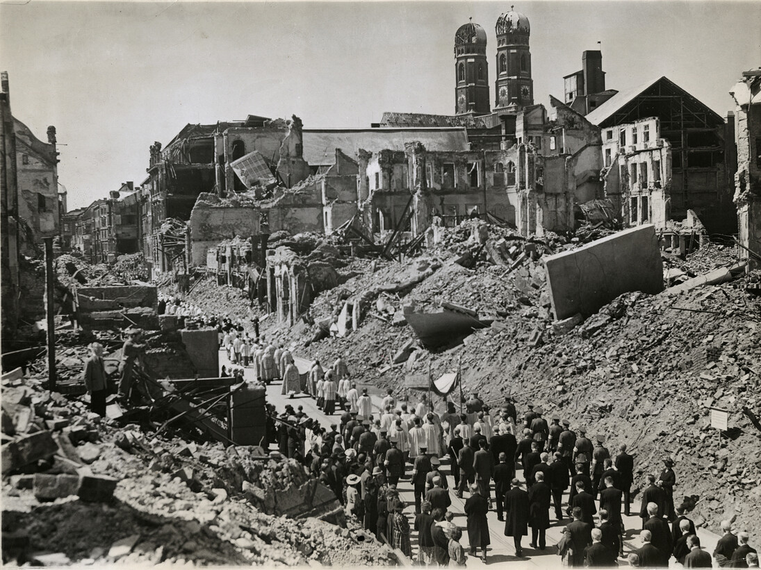 ACME · Unknown Photographer, "Corpus Christi Procession in Battered Munich", June 11, 1945, silver gelatin print on glossy fibre paper,
printed by June 15, 1945, 18 (20,6) x 24 (25,4) cm, Courtesy: Daniel Blau Munich/London
