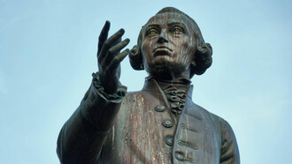 Vista del monumento a Immanuel Kant en Kalingrado, Rusia