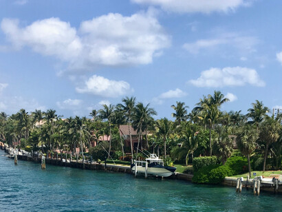 Daniela's grandpa lived in Florida