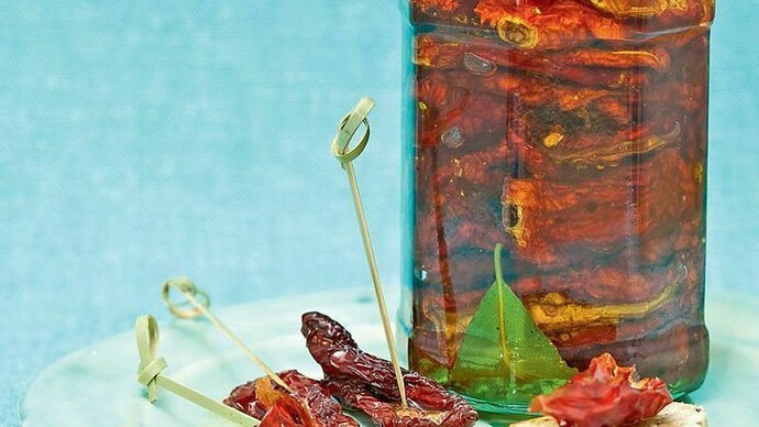 Cheat Sun-Dried Tomatoes in a jar