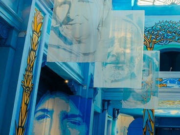 Dopo circa 40 anni di chiusura, la chiesa ha riaperto le sue porte al pubblico nel 2023, presentandosi con interni completamente ridipinti in diverse tonalità di azzurro, frutto del lavoro di artisti come Tono Cruz, Mono González e Giuliana Conte, insieme ai giovani del quartiere. Napoli, Italia