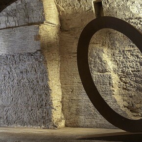 Senza titolo (Ellisse verticale), 2013 acciaio corten 280x210x60 cm, courtesy Archivio Mauro Staccioli, Volterra, foto di Fabio Caricchia.