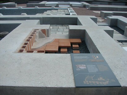 Field, house, garden, grave, exhibition view. Courtesy of Archaeological Museum of Thessaloniki
