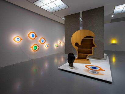 Nicola L., When the Earth turned the other way, exhibition view. Courtesy of M HKA