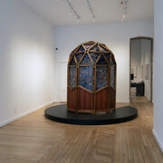 Judith Schaechter, Super/Natural, exhibition view. Courtesy of Claire Oliver Gallery