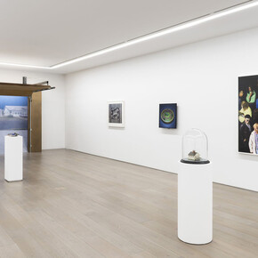 Various artists, A strange familiar, exhibition view. Courtesy of Perrotin
