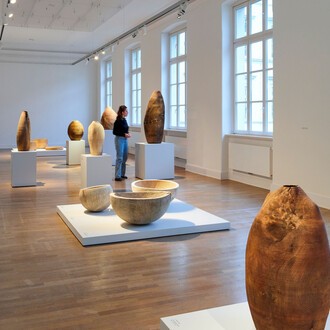Ernst Gamperl, Contemporary craft, exhibition view. Courtesy of Museum für Kunst und Gewerbe Hamburg