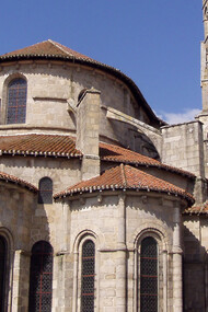 Église Saint-Léonard-de-Noblat, Aquitaine, France © By Original Accrochoc, CC BY-SA 3.0