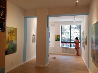 Static Motion: Carly Silverman. Courtesy of The Bee In The Lion