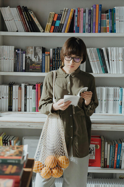 En tiempos de velocidad y productividad, recuperar el goce lector es también un acto de resistencia y cuidado personal