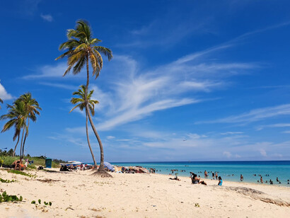 Playa el trébol, Portada, Cuba