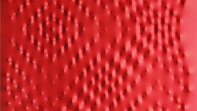 Enrico Castellani, Superficie rossa, 2009, acrilico su tela, 120 x 150 cm