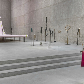 The Serious Life of a Ridiculous Man. Courtesy of König Galerie