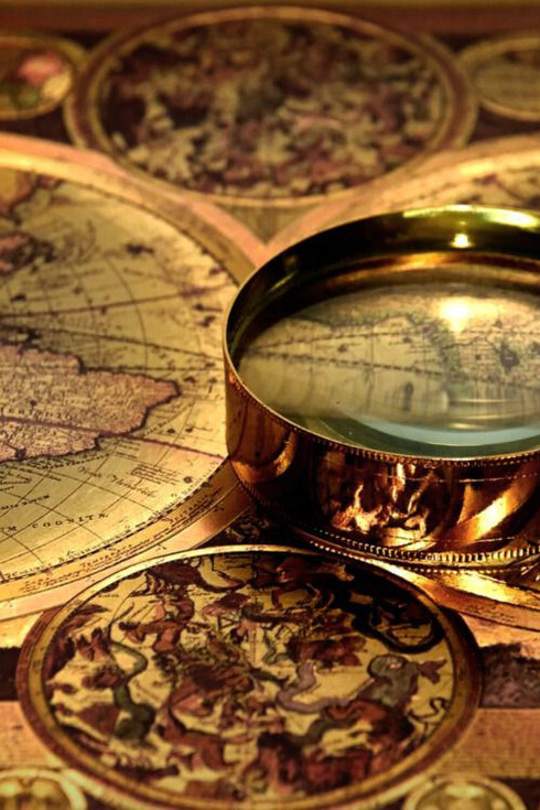 Se dice que el interés del papa actual, Jorge Mario Bergoglio, es la crítica a la desigualdad, al liberalismo, al poder desenfrenado del dinero