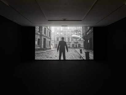 Julian Rosefeldt, Exhibition view. Courtesy of Galeria Helga de Alvear 
