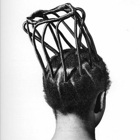 J.D. 'Okhai Ojeikere, Onile Gogoro or Akaba, 1975, Gelatin silver print, © J.D. 'Okhai Ojeikere, Courtesy Galerie Magnin-a, Paris