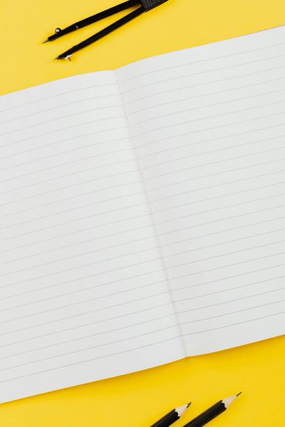 Las plataformas educativas permiten a los docentes monitorear el progreso y ajustar las estrategias pedagógicas en tiempo real