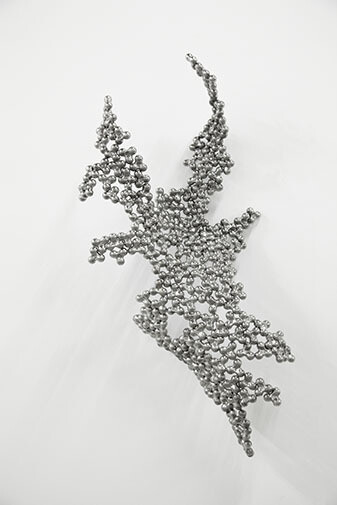 Loris Cecchini, Trisphere Ultrastructure (Amaoeba), 2015, Stainless steel 316, 65 x 65 x 31 cm / 25.6 x 25.6 x 12.2 in