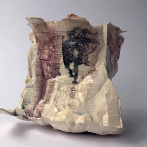 Ulrika Strömbäck, Daze, 2014, Glazed earthenware, 17,8 x 22,9 x 20,3 cm