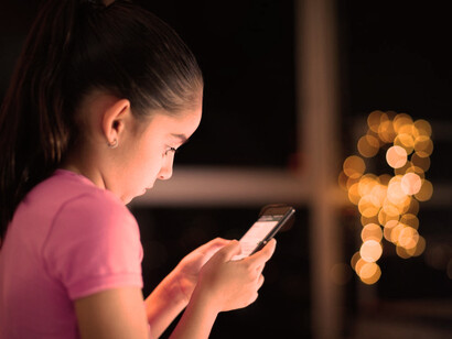 El juego digital crea un circuito de dependencia extrema con síntomas de sumisión que habitúa al jugador a significativas dosis de dopamina y serotonina