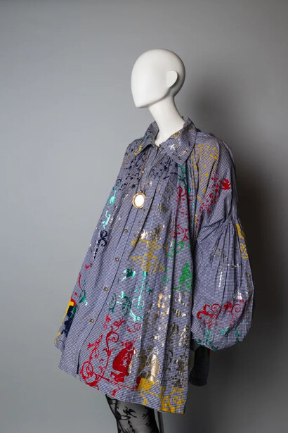 Framing fashion, details, exhibition view. Courtesy of The Bowes Museum