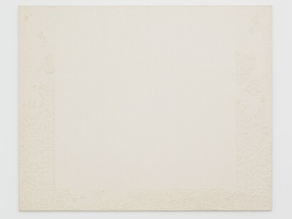 Chung Chang-Sup, “Meditation 21708” 2001. Fibre de mûrier sur toile, Tak fiber on canvas, 181,8 x 227,3 cm, 71 1/2 x 89 1/2 inches, Photo: Claire Dorn, Courtesy Galerie Perrotin