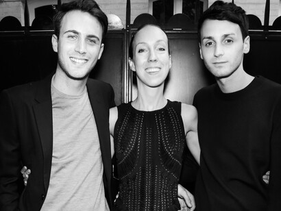 Les lauréats de l’ANDAM 2014 : Iris van Herpen
(Grand Prix) entourée du duo de Coperni Femme,
Sébastien Meyer et Arnaud Vaillant (Prix des Premières Collections) © François Goize