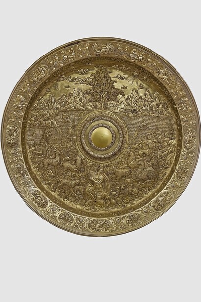 Paul Hübner, Bacile, 1585-1590 circa, argento dorato, Firenze, Museo degli Argenti
