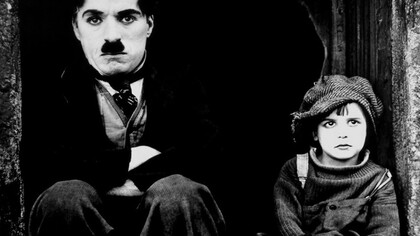 Charlie Chaplin in Il Monello
