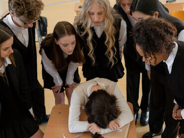 Aluna enfrenta bullying em escola