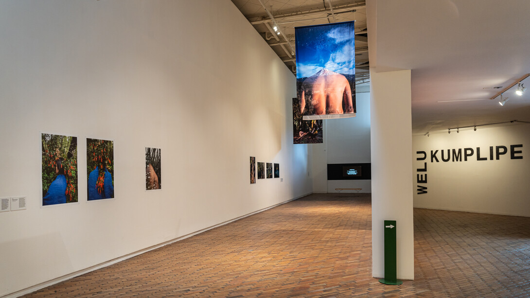 Seba Calfuqueo, Antü ñi kuram [Sun’s egg], exhibition view. Courtesy of MAMBO