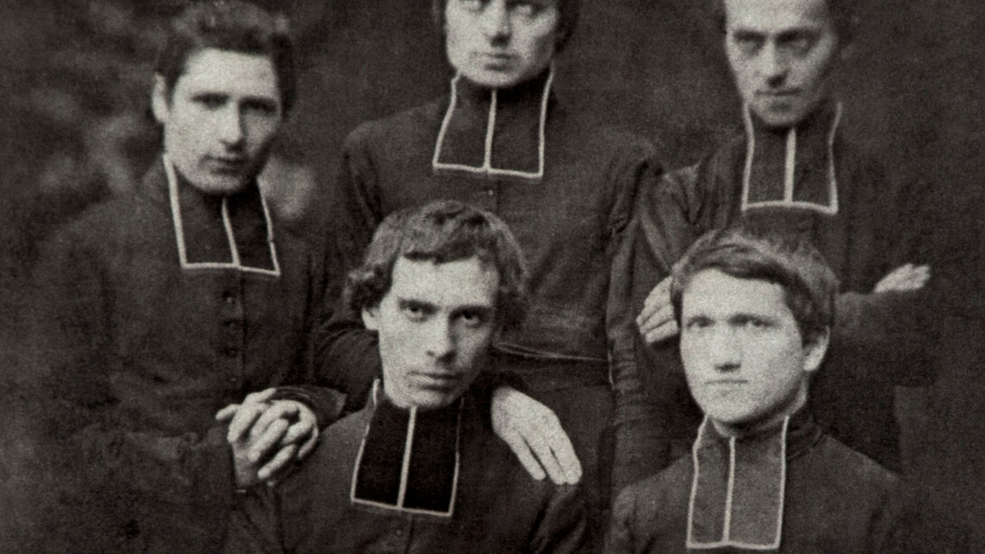 Danh Võ, bye bye (detail), 2010, Black and white heliogravure on Somerset white satin 300g
