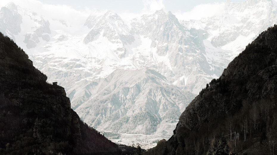 Francesco Jodice, Mont Blanc. Just things, #010, 2014, inkjet print, 100 x 130 cm 