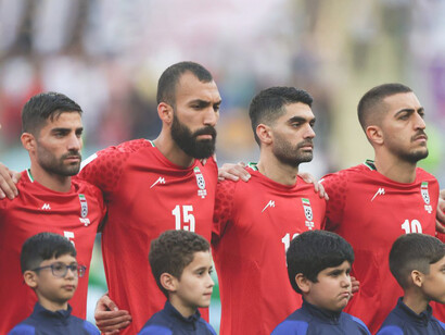 Los jugadores de la Selección de Fútbol iraní se niegan a cantar el himno nacional en señal de protesta por la muerte de Mahsa Amini y la situación de su país