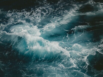 Mare mosso. Secondo l'Obiettivo 18 dell'Agenda 2030: "Un’attenta gestione di questa fondamentale risorsa globale è alla base di un futuro sostenibile" 