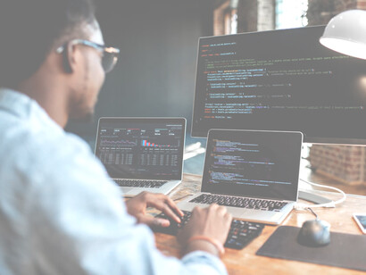 I candidati sono quindi tenuti a costruire con costanza e coerenza il proprio “personal branding” sui vari canali social