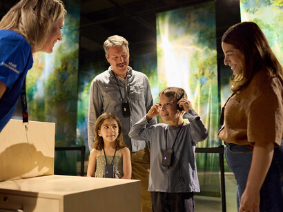 L’homme qui plantait des arbres : un récit immersif, vue de l’exposition. Avec l’aimable autorisation du Canadian Museum of Nature